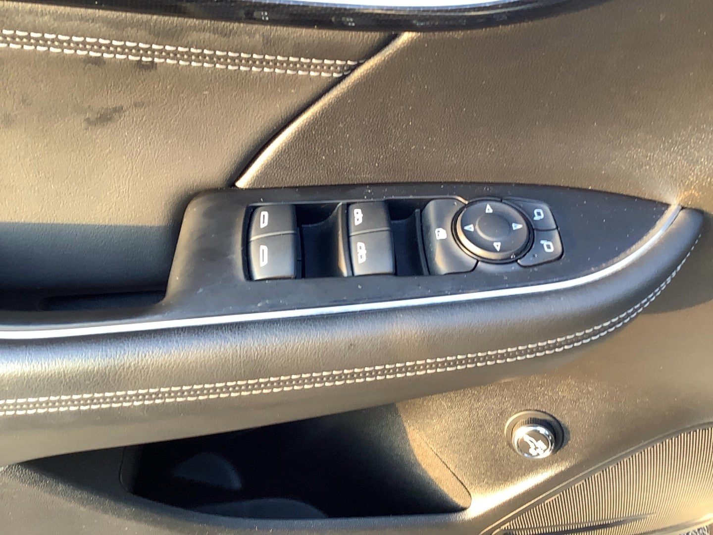 Used 2023 Buick Envision Preferred w/ Sport Touring Package AWD/4WD image 10