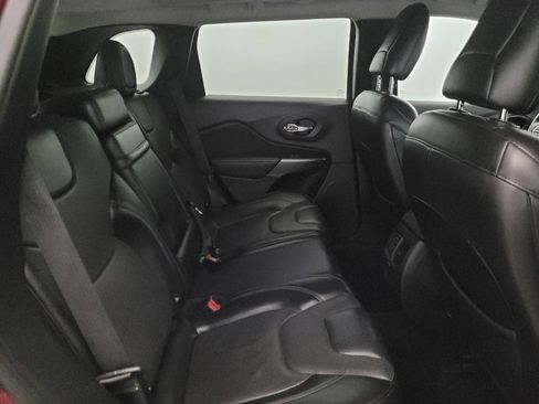 Used 2019 Jeep Cherokee Limited AWD/4WD image 19