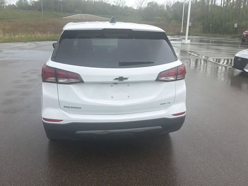 Used 2024 Chevrolet Equinox LT w/ LPO, Floor Liner Package AWD/4WD image 4