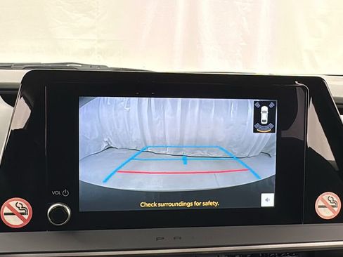 Used 2024 Toyota Prius LE image 25