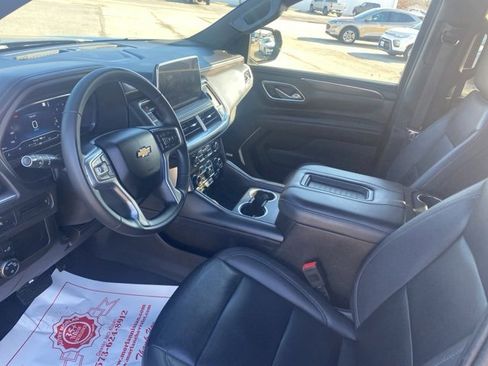 Used 2023 Chevrolet Suburban LT image 16