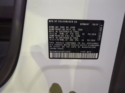 New 2025 Volkswagen ID. Buzz Pro S RWD image 49