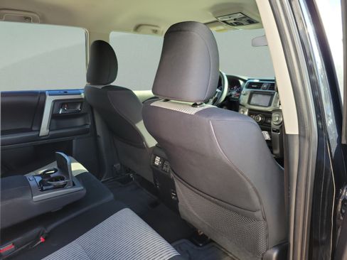 Used 2015 Toyota 4Runner SR5 RWD image 27