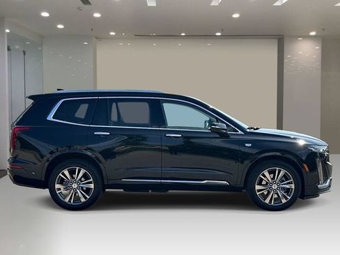 Used 2024 Cadillac XT6 Premium Luxury AWD/4WD image 5