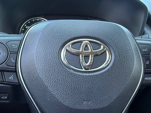 Certified 2021 Toyota RAV4 XLE Premium AWD/4WD image 27