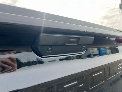 Used 2021 Chevrolet Silverado 1500 LT Trail Boss image 7