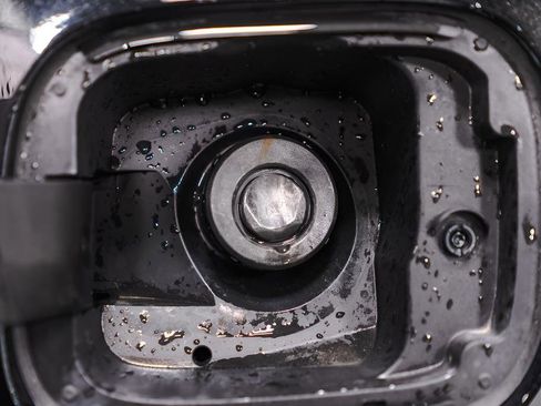 Used 2025 Chevrolet Equinox LT image 40