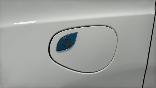 Used 2024 Chrysler Pacifica Limited FWD image 41