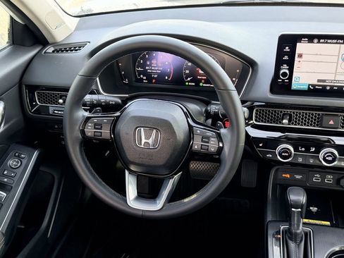 Used 2023 Honda Civic Touring image 13