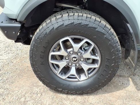 Used 2023 Ford Bronco Badlands AWD/4WD image 9