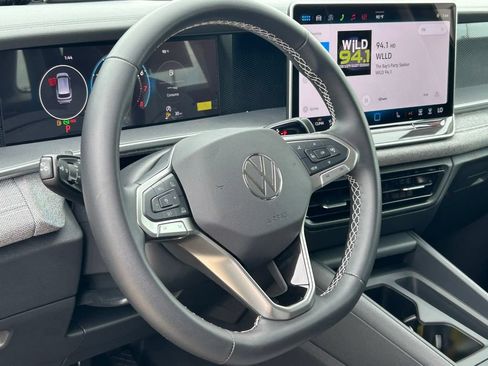 Certified 2026 Volkswagen Tiguan S w/ 18" Wheel Package FWD image 19