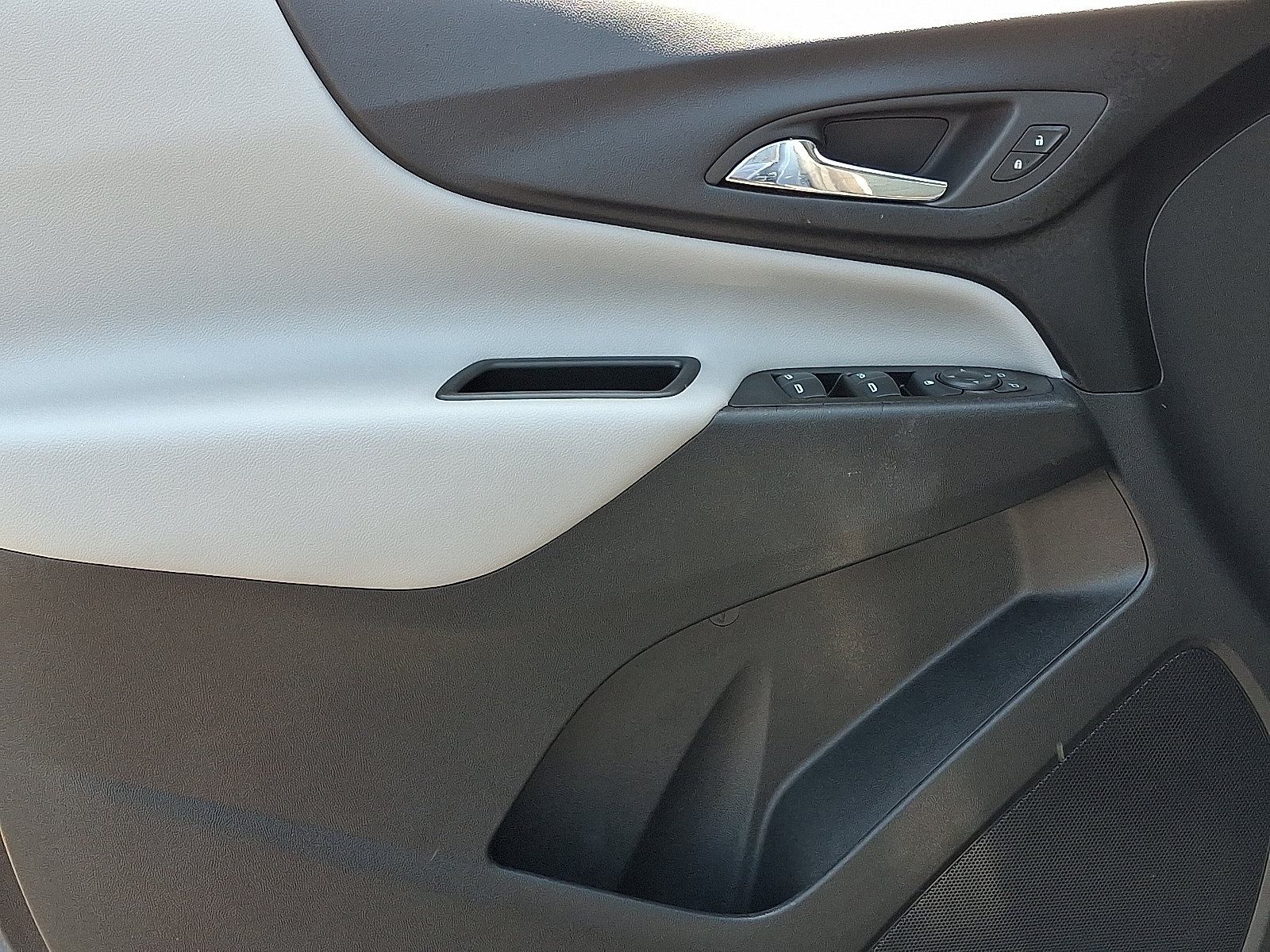 Used 2024 Chevrolet Equinox LS AWD/4WD image 14