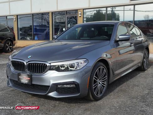 Used 2018 BMW 530e xDrive w/ M Sport Package 2 image 3