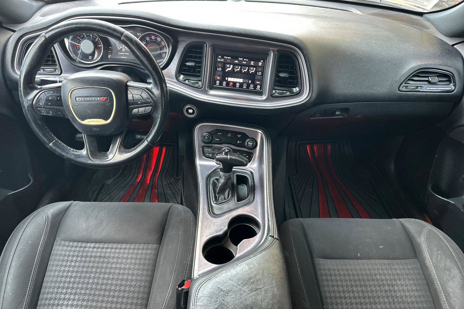 Used 2018 Dodge Challenger SXT RWD image 12