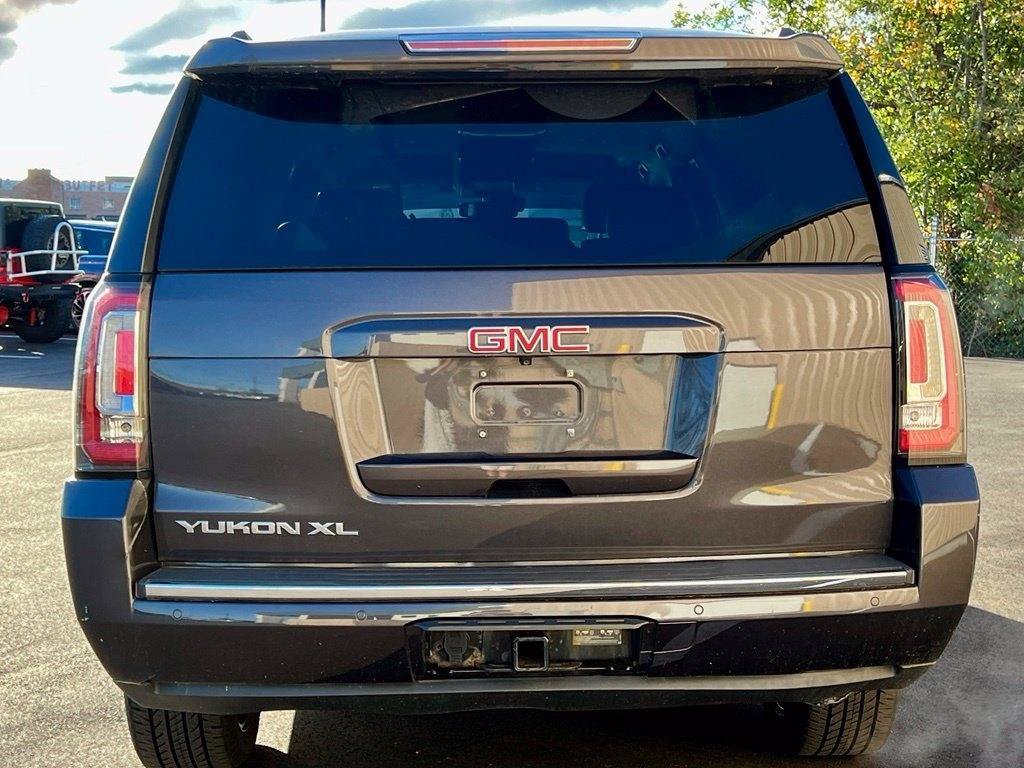 Used 2016 GMC Yukon XL SLE w/ Convenience Package RWD image 6