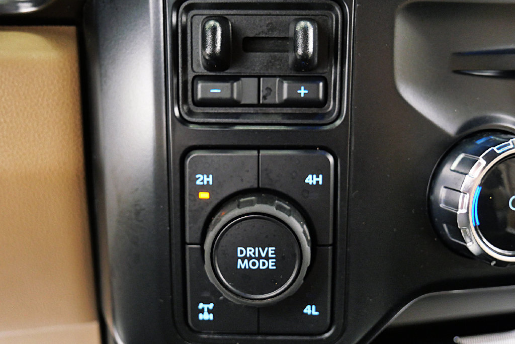 Used 2023 Ford F250 Lariat w/ Chrome Package AWD/4WD image 31