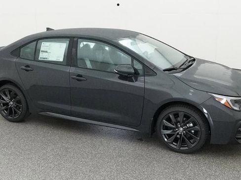 Used 2026 Toyota Corolla SE image 13