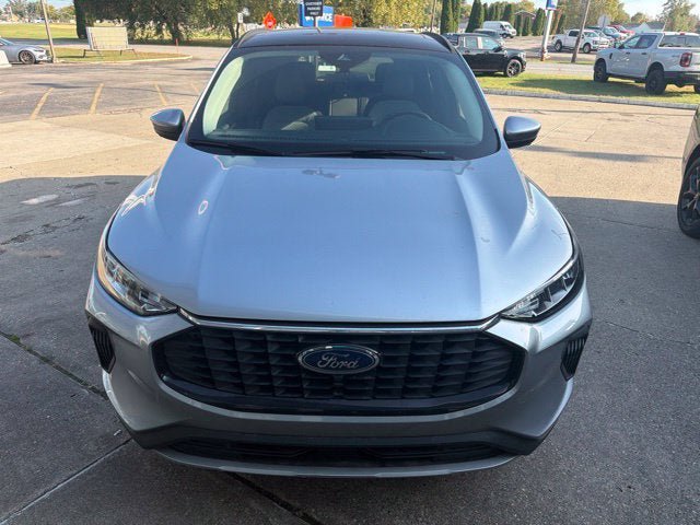 Used 2023 Ford Escape Active w/ Tech Pack #2 FWD image 1