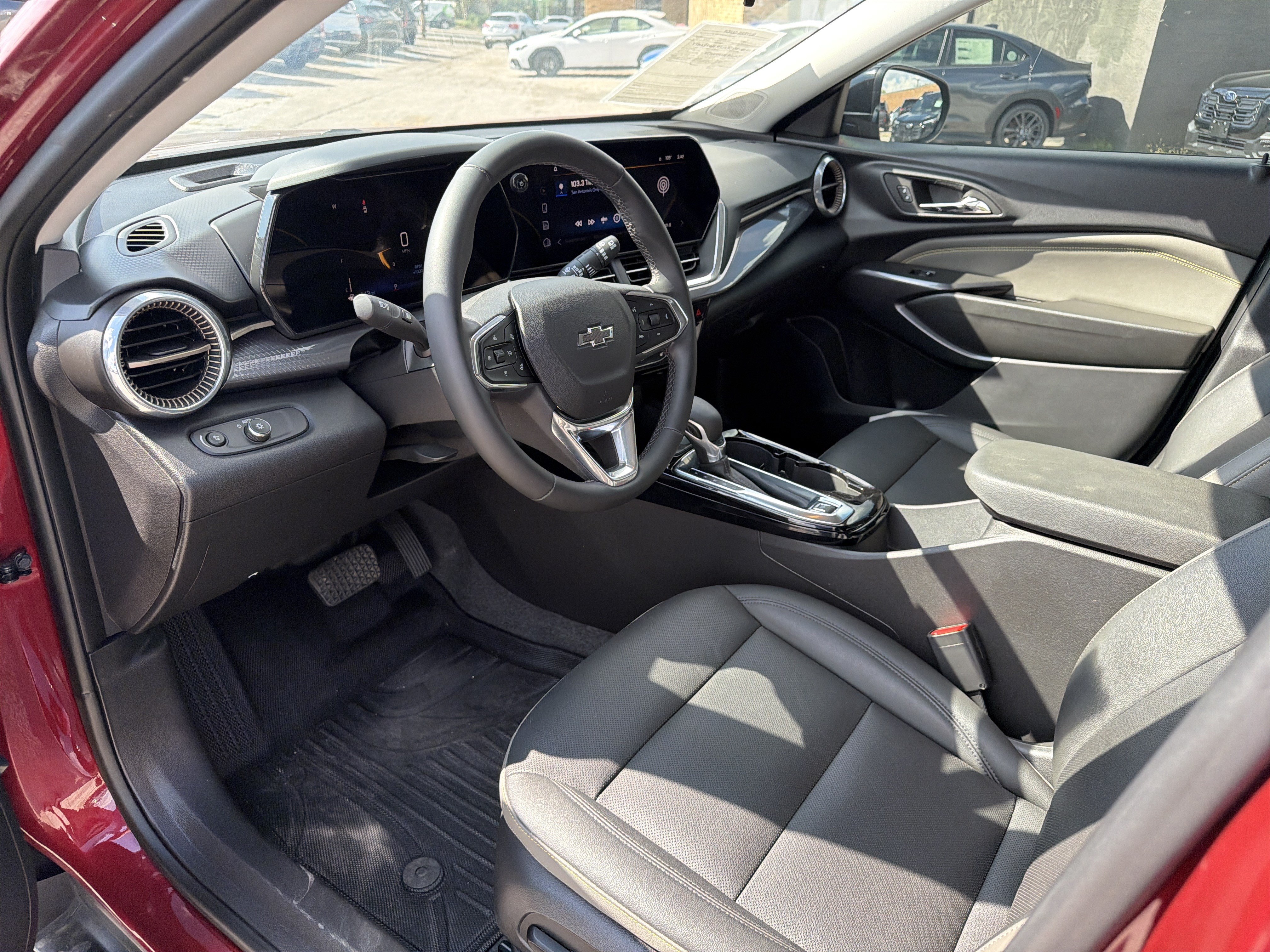 Used 2024 Chevrolet Trax ACTIV w/ Driver Confidence Package FWD image 23