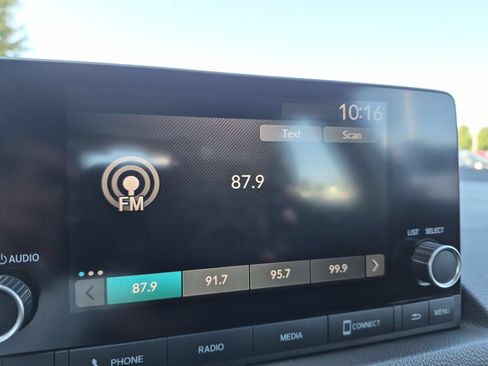 Used 2023 Honda Civic LX image 18