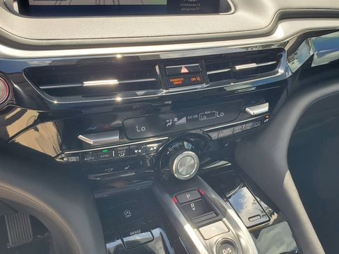 Used 2024 Acura MDX w/ Technology Package FWD image 33