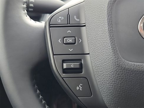 New 2026 Toyota Prius LE image 12