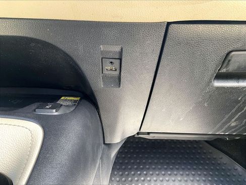 Used 2020 Toyota Corolla XLE FWD image 12