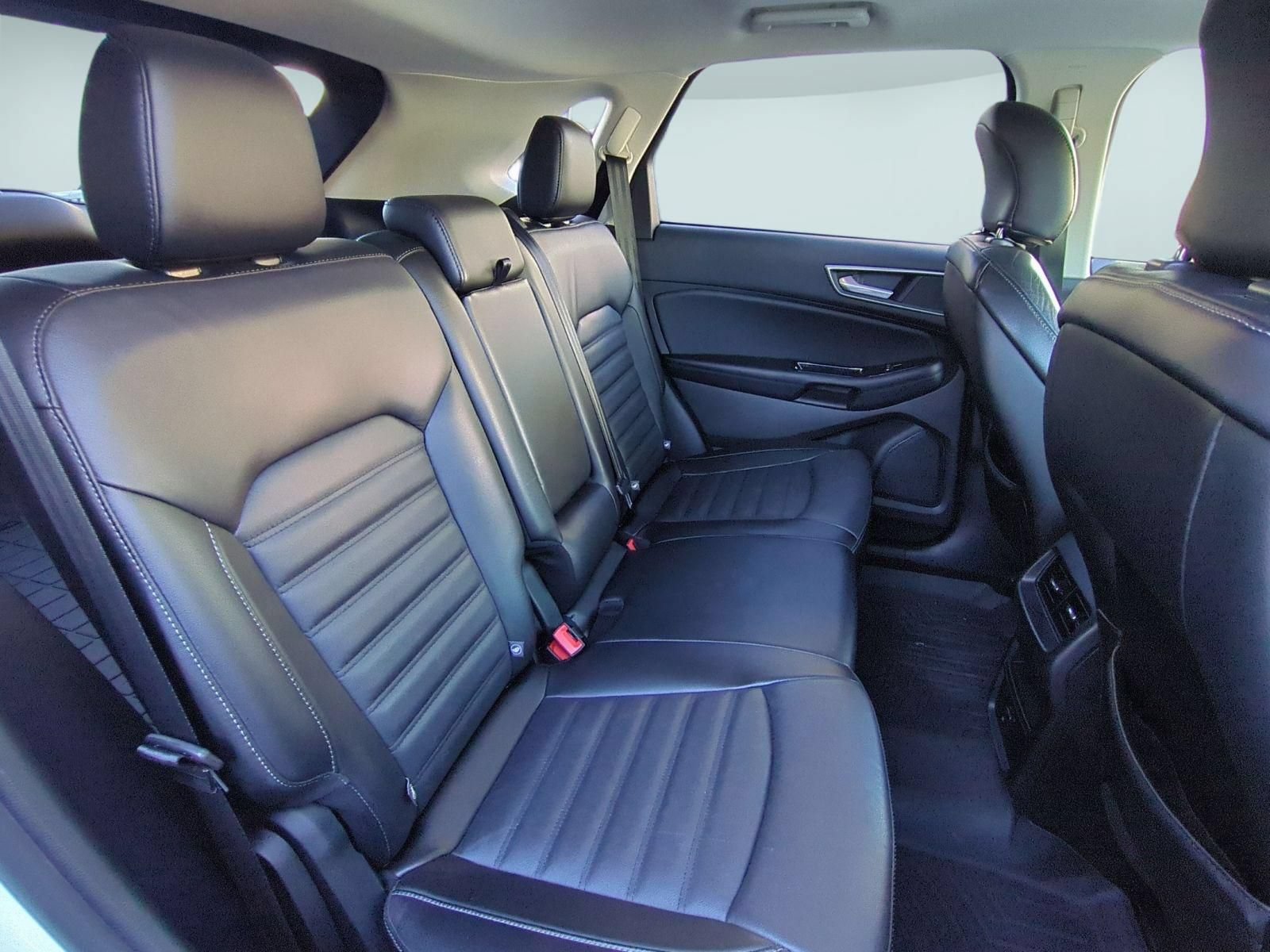 Used 2016 Ford Edge SEL w/ Equipment Group 201A FWD image 26