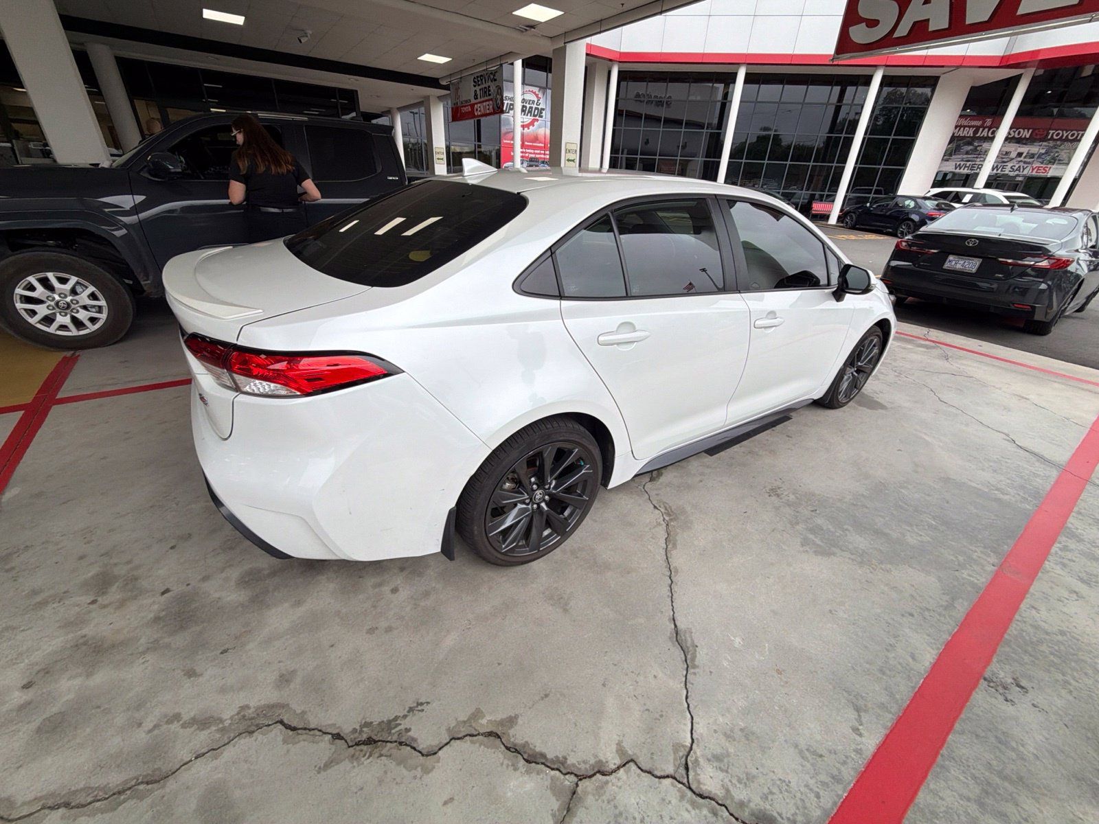 Used 2024 Toyota Corolla SE FWD image 16