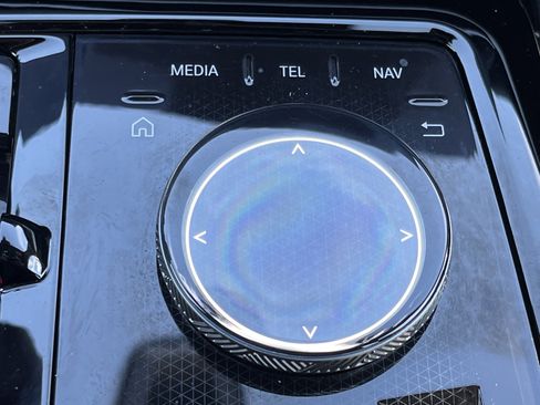 Certified 2025 BMW 530i 530i w/ Premium Package image 8