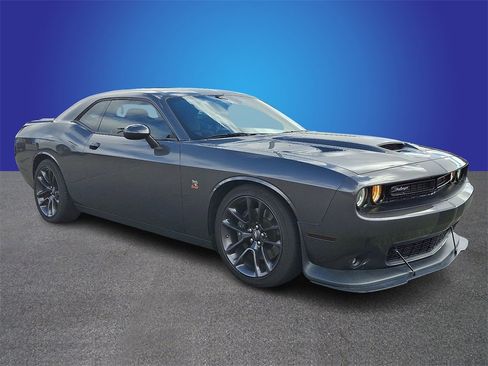 Used 2022 Dodge Challenger R/T Scat Pack image 3