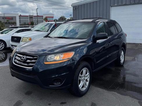 Used 2011 Hyundai Santa Fe GLS FWD image 1