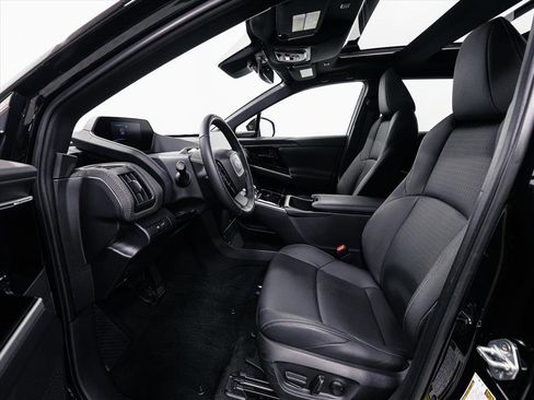 Certified 2024 Toyota bZ4X AWD image 4