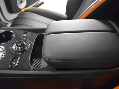 New 2026 Bentley Bentayga Extended Wheelbase AWD/4WD image 37