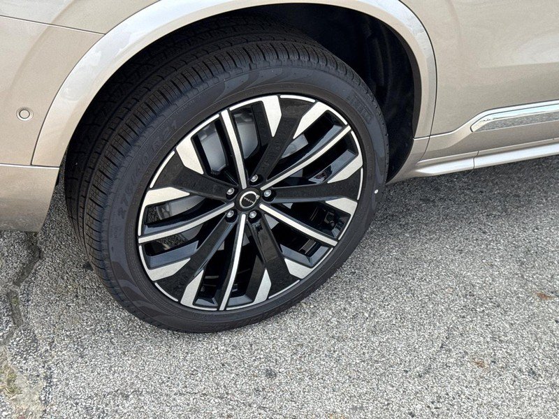 New 2027 Volvo XC90 B6 Plus AWD/4WD image 4