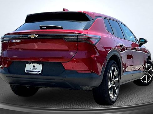 Used 2026 Chevrolet Equinox EV LT FWD image 6