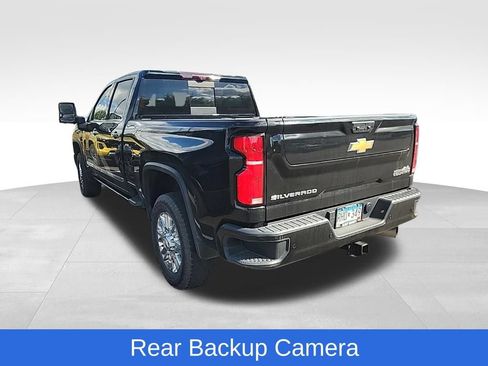 Used 2024 Chevrolet Silverado 2500 High Country w/ High Country Premium Package AWD/4WD image 5