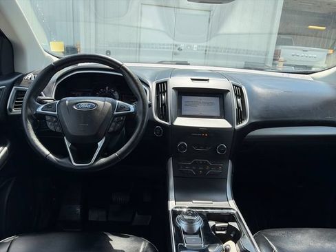 Used 2019 Ford Edge SEL w/ Equipment Group 201A AWD/4WD image 12