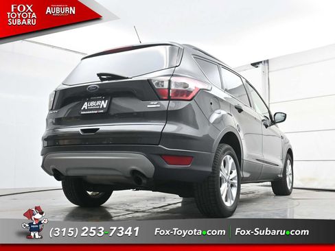 Used 2018 Ford Escape SE image 18