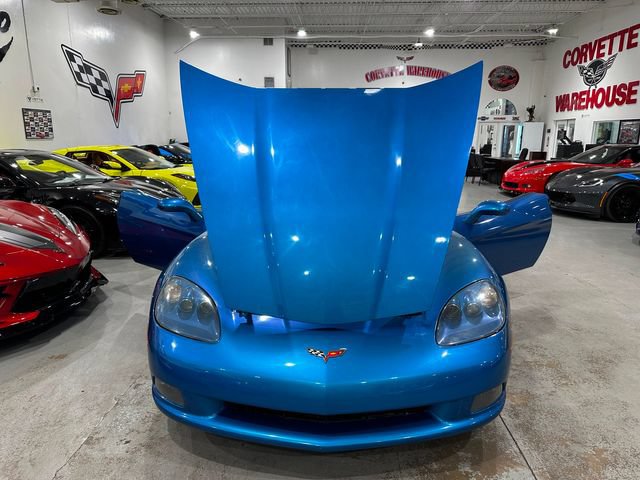 Used 2010 Chevrolet Corvette Coupe w/ Preferred Equipment Group RWD image 27