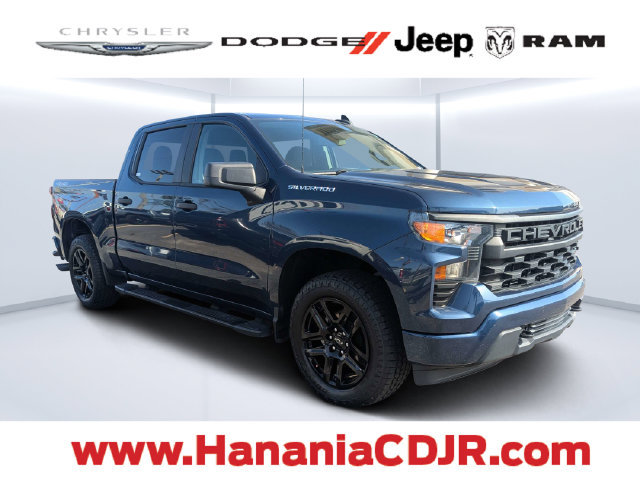 Used 2022 Chevrolet Silverado 1500 Custom AWD/4WD image 1