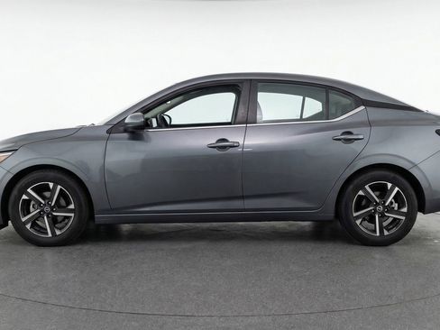 Used 2025 Nissan Sentra SV image 5