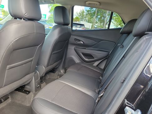 Used 2022 Buick Encore Preferred w/ Safety Package image 13