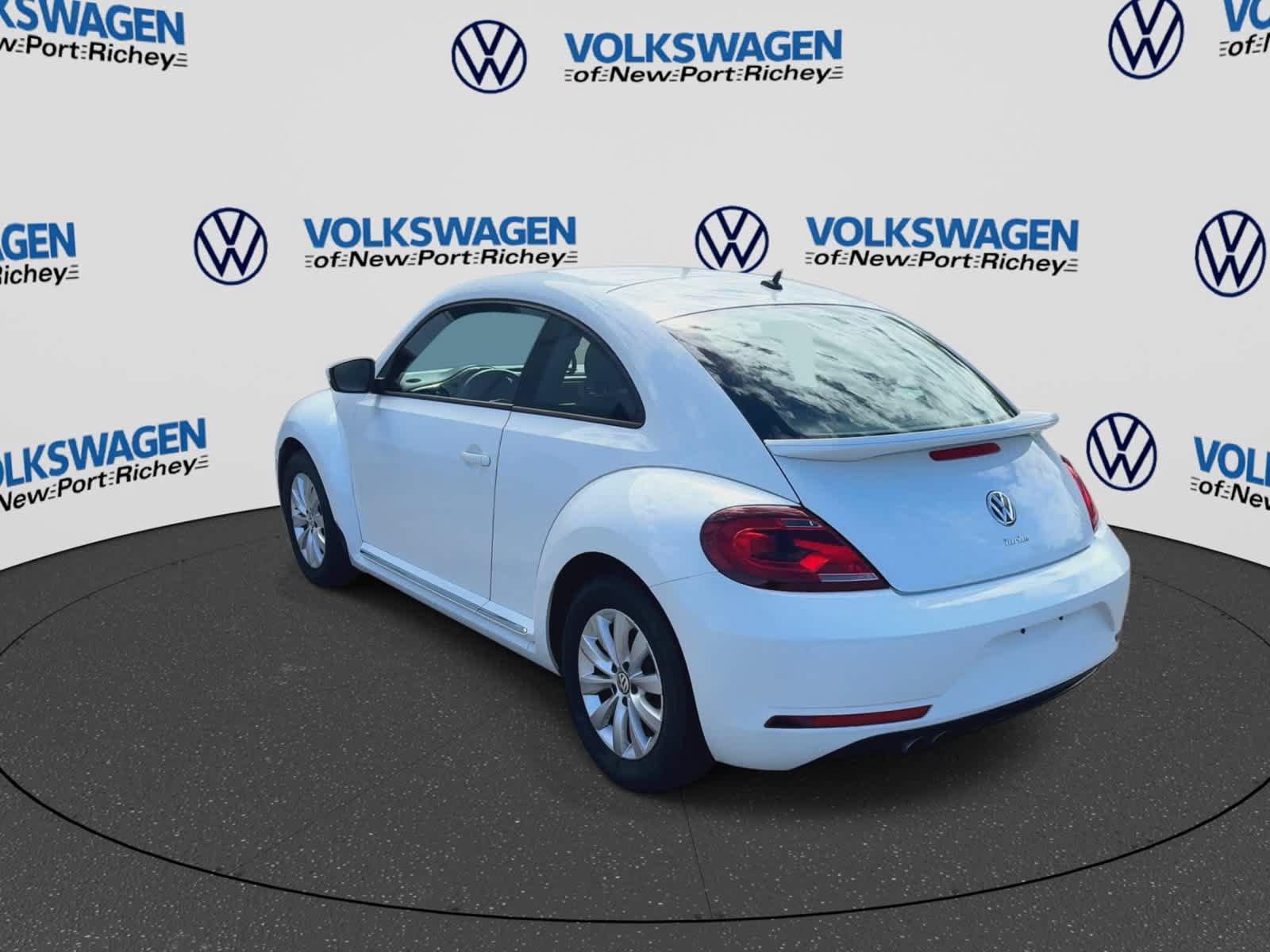 Used 2019 Volkswagen Beetle 2.0T S FWD image 6