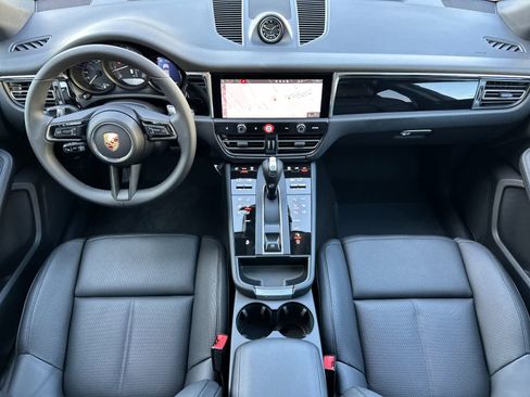 New 2026 Porsche Macan AWD/4WD image 6