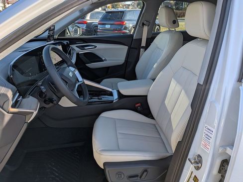 New 2025 Audi Q5 Premium Plus image 12
