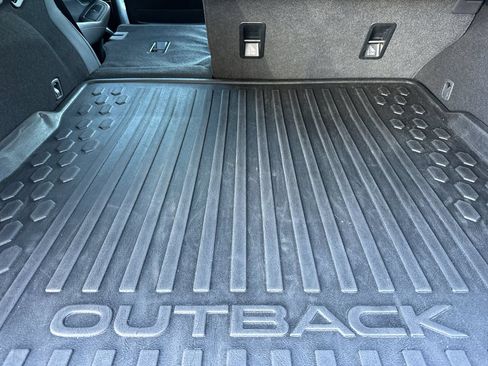 Used 2025 Subaru Outback Onyx Edition AWD/4WD image 21