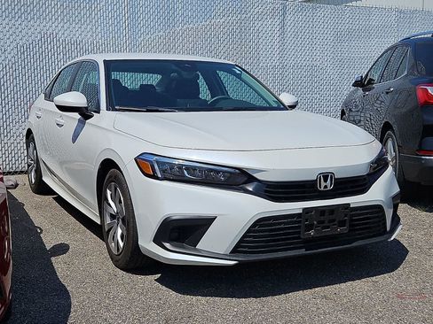 Used 2023 Honda Civic LX image 2