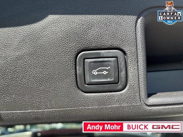 Used 2023 GMC Terrain SLT w/ Tech Package FWD image 11