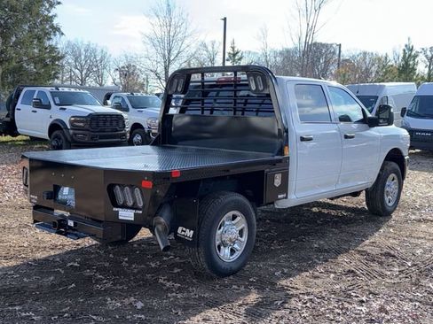 Used 2024 RAM 2500 Tradesman w/ Chrome Appearance Group AWD/4WD image 12